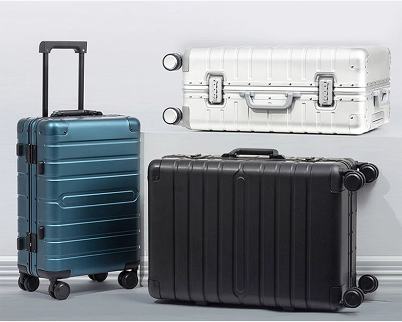 Outdoor trolley bag and outdoor trolley case