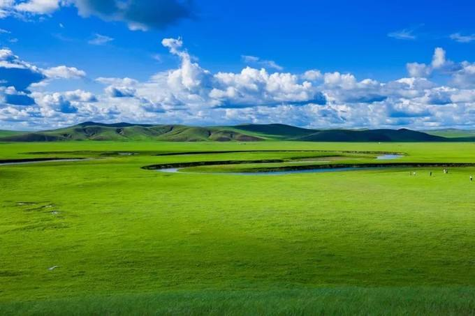 Hulunbeier Eastern Grassland (Inner Mongolia) (Best season: May to mid-September every year, ice and snow every November to mid-February)