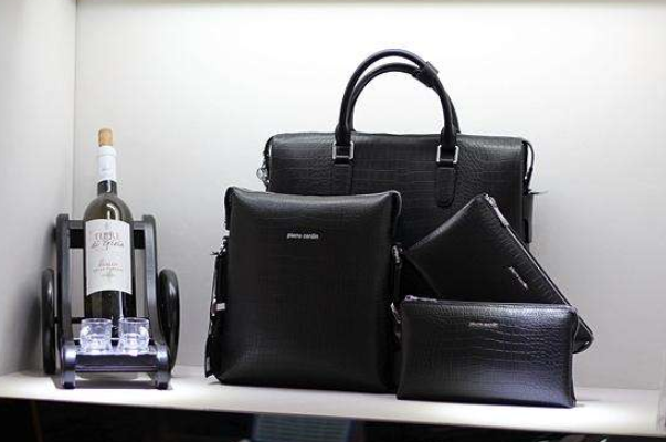 Men's handbags