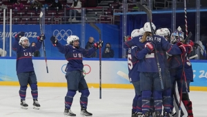 US wins to set up gold-medal game with Canada