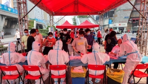 Shenzhen Locks Down for at Least a Week